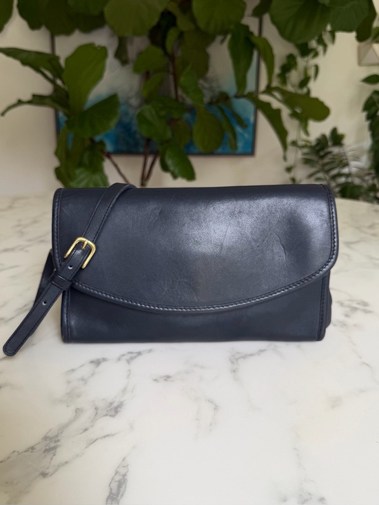 Coach Handbags - Coach Vintage Sterling Envelope Clutch Crossbody Bag 9945 Navy Blue Leather 90s